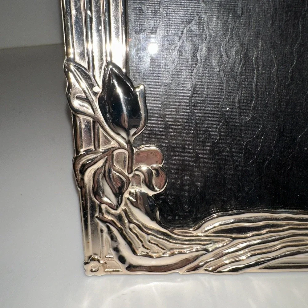 vintage Art Nouveau-style Silver Plated‎ Rose & Ribbon Frame
